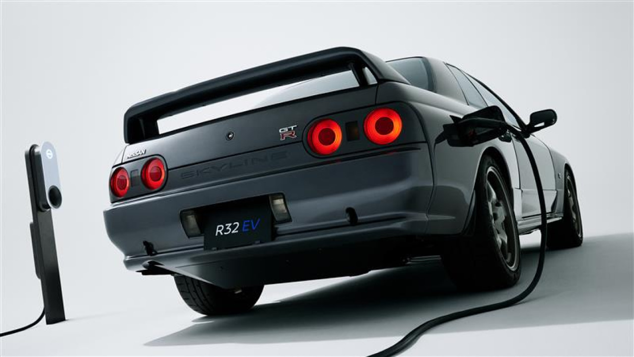 R32 EV